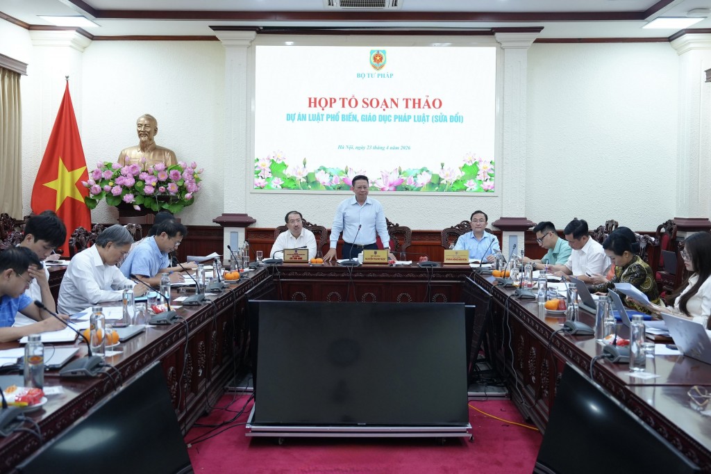 Bảo đảm chính sách ưu tiên đối với các nhóm đối tượng đặc thù trong công tác phổ biến, giáo dục pháp luật