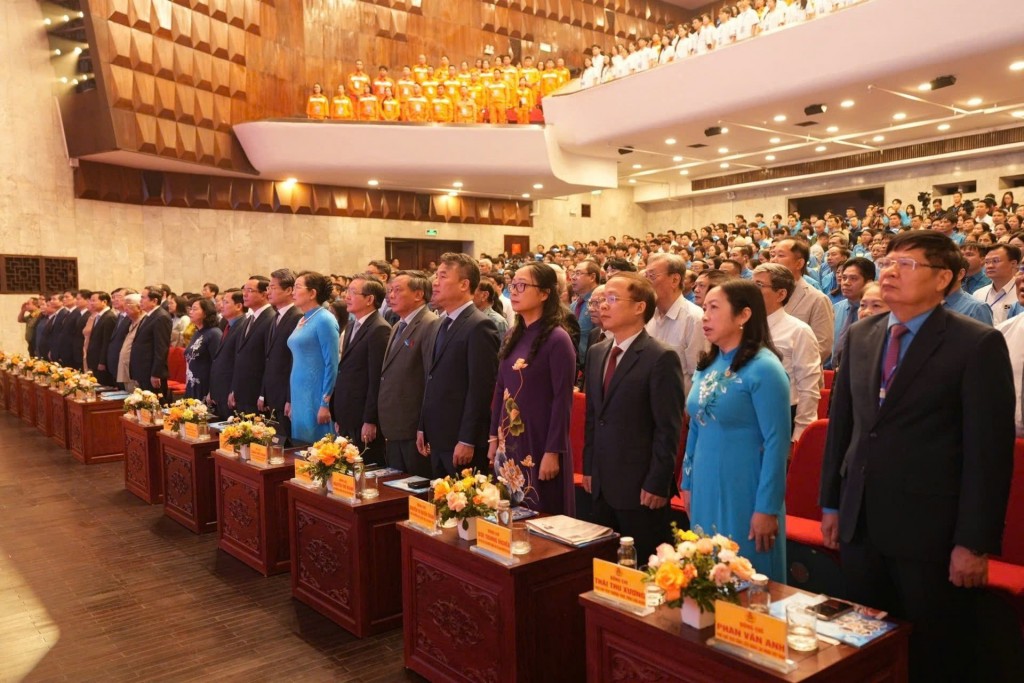 Chủ tịch Quốc hội Trần Thanh Mẫn: Công đoàn các cấp chú trọng nâng cao hiệu quả công tác đối thoại, thương lượng tập thể