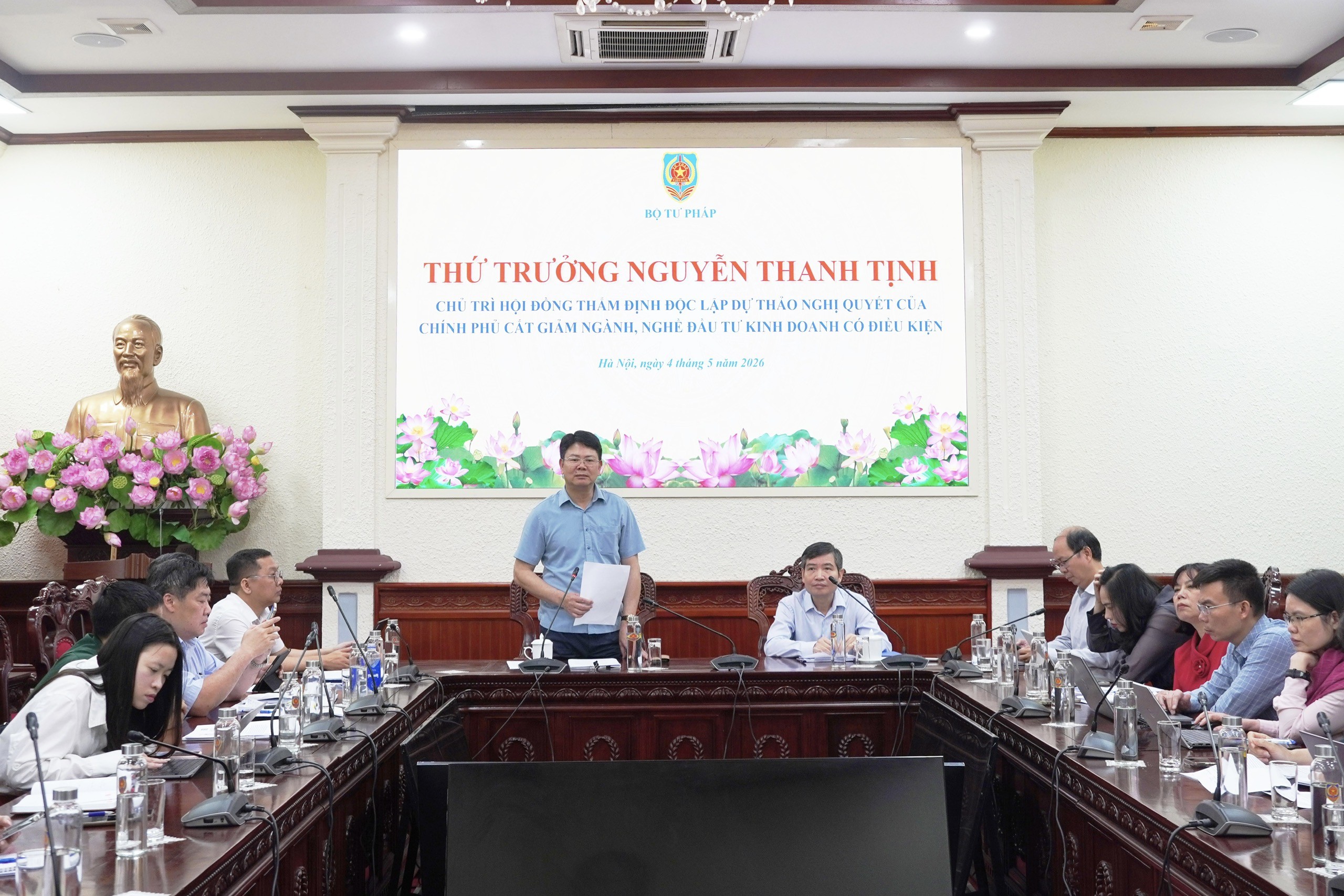 Cắt giảm nhiều ngành, nghề đầu tư kinh doanh có điều kiện
