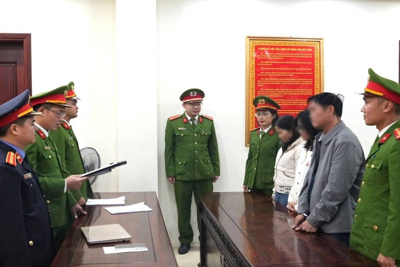 Một số vướng mắc, bất cập trong quy định của pháp luật tố tụng hình sự về khởi tố bị can, hỏi cung bị can và đề xuất hoàn thiện