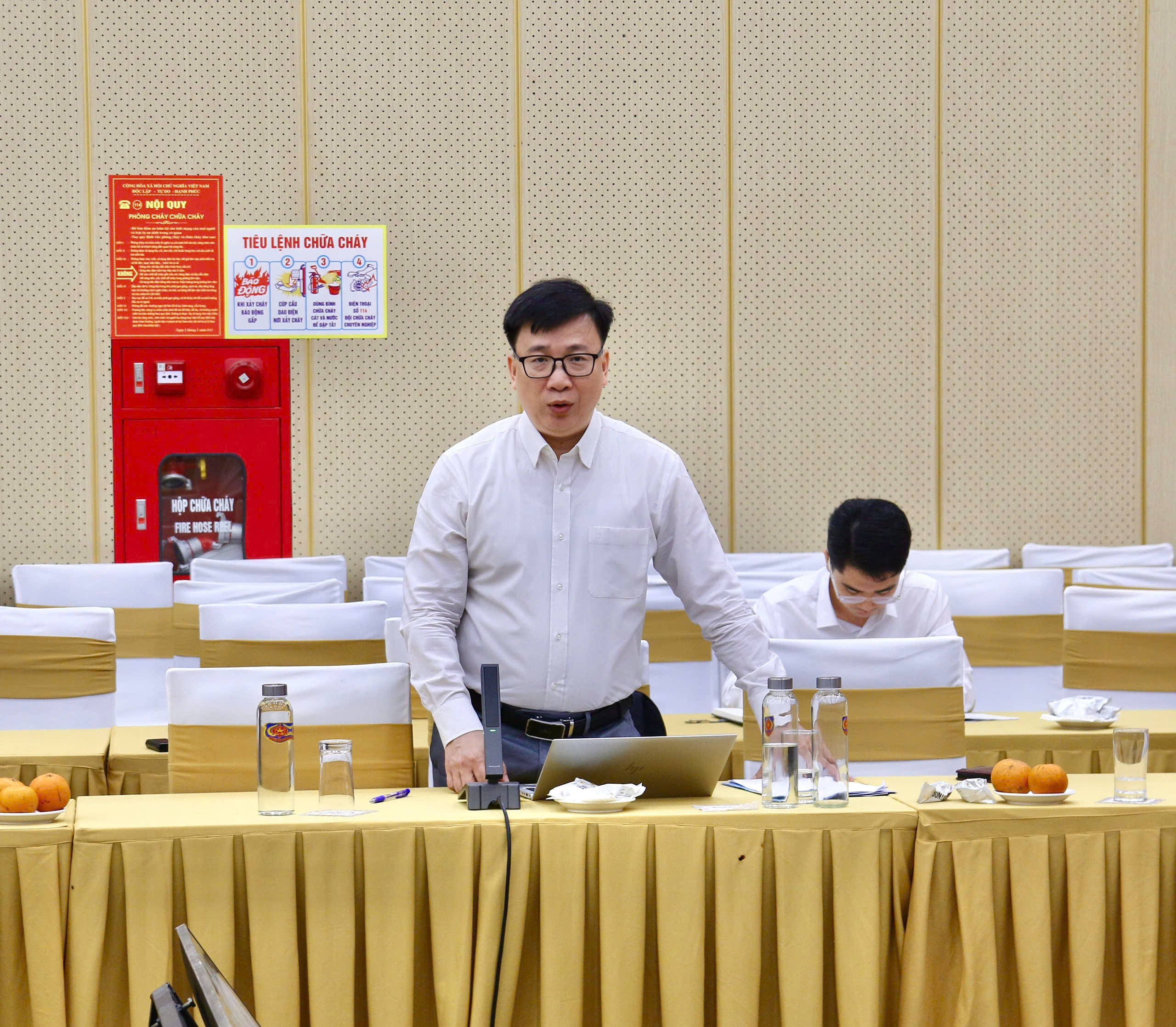 Thống nhất thủ tục ban hành quyết định hành chính, bảo đảm nền hành chính hiện đại, liêm chính, phục vụ và hiệu quả