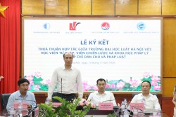 Tăng cường hợp tác trong đào tạo, nghiên cứu khoa học pháp lý và truyền thông