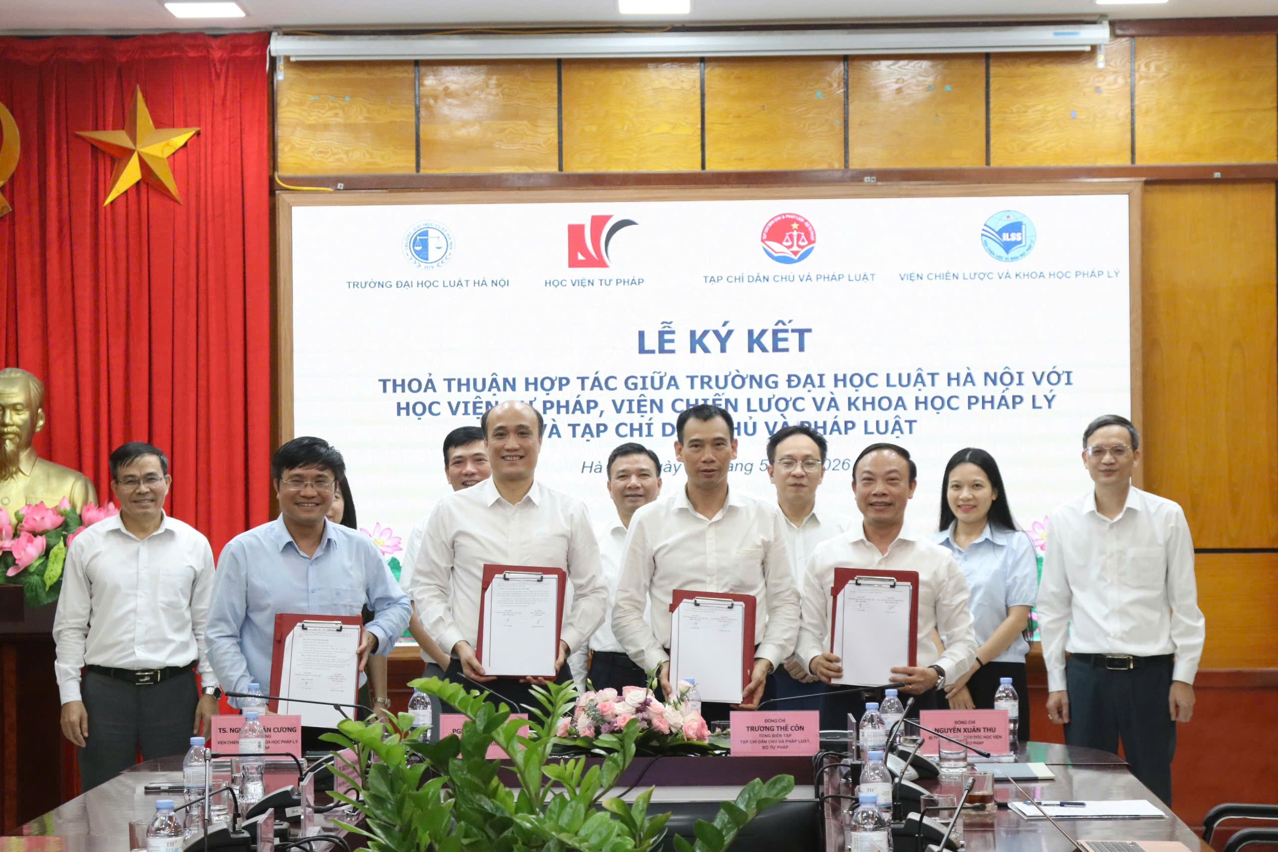 Tăng cường hợp tác trong đào tạo, nghiên cứu khoa học pháp lý và truyền thông