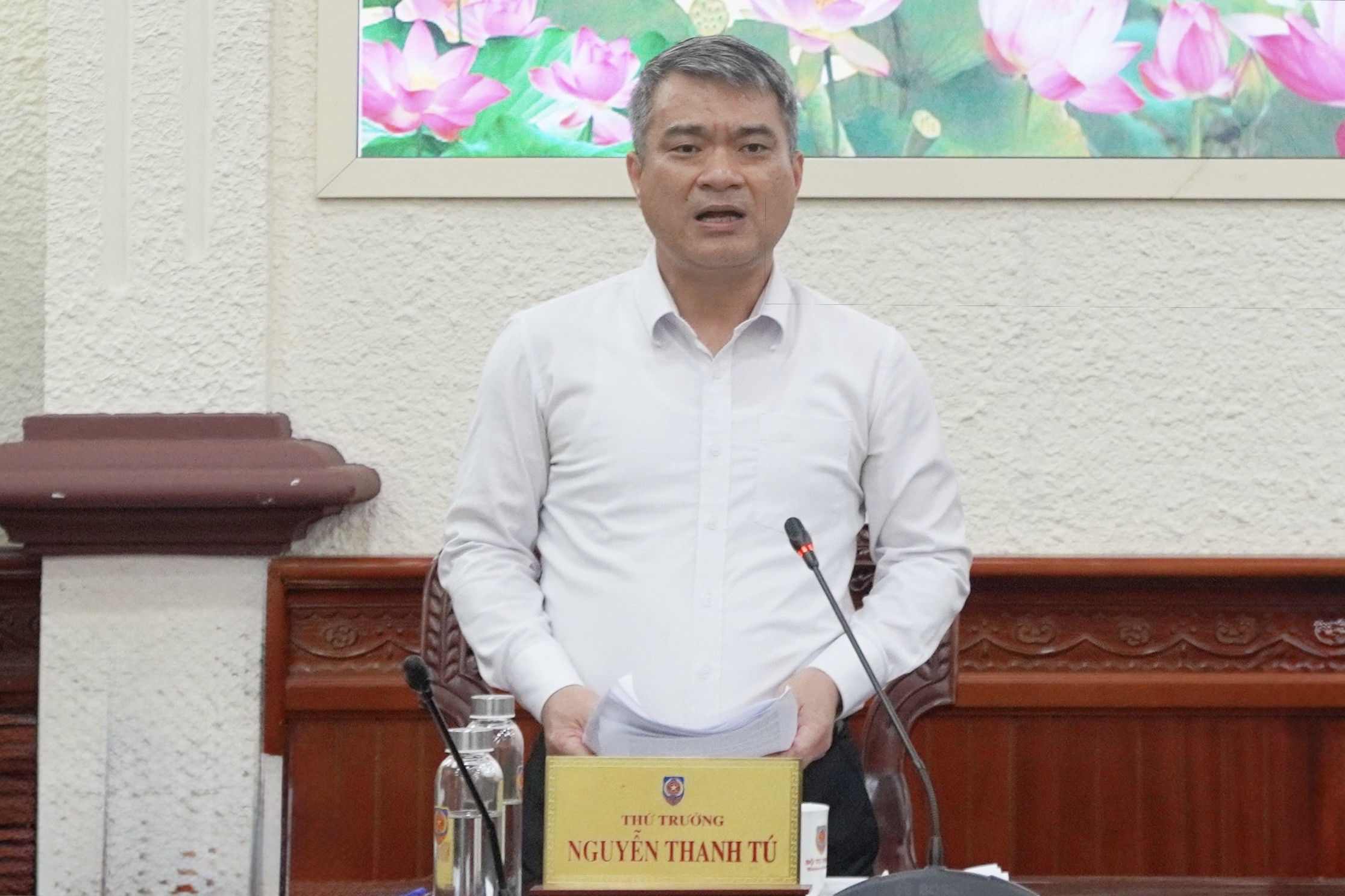 Tiếp cận toàn diện, biện chứng trong áp dụng các tiêu chí rà soát văn bản quy phạm pháp luật