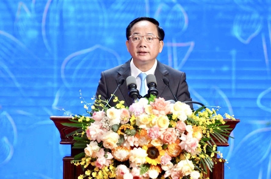 Tuyên dương điển hình tiên tiến học tập và làm theo tư tưởng, đạo đức, phong cách Hồ Chí Minh trong các cấp công đoàn