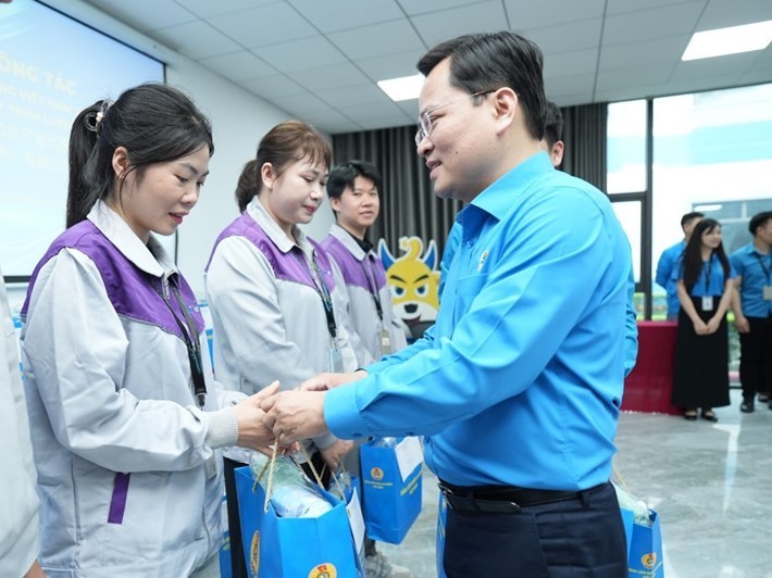 Công đoàn triển khai gói hỗ trợ 100 tỷ đồng cho đoàn viên khó khăn, mắc bệnh hiểm nghèo, bệnh nghề nghiệp