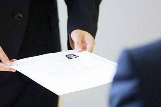 Thông tin không trung thực về bằng cấp để được tuyển vào làm việc có vi phạm pháp luật?