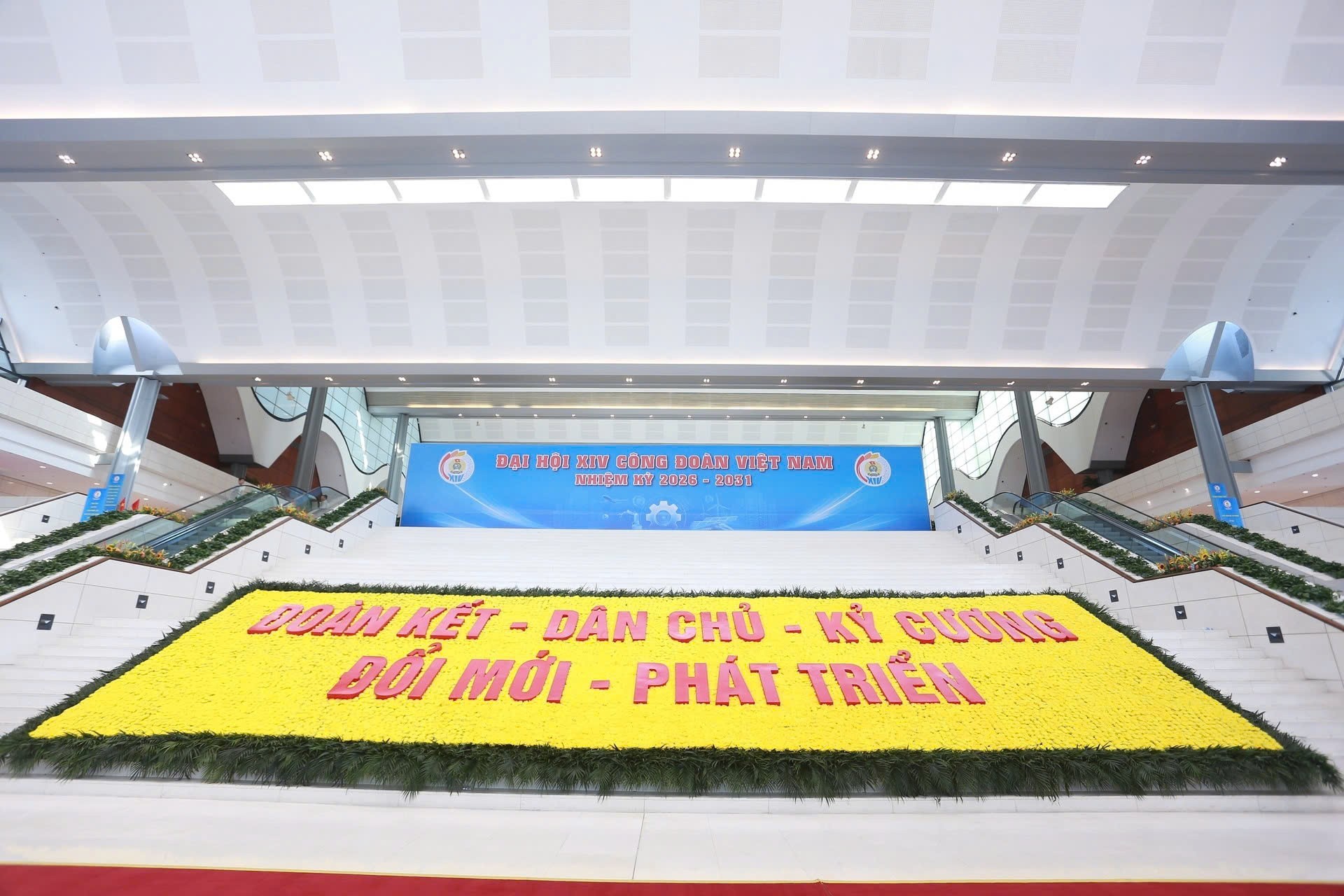 Thông điệp chúc mừng từ bạn bè quốc tế gửi Đại hội Công đoàn Việt Nam lần thứ XIV