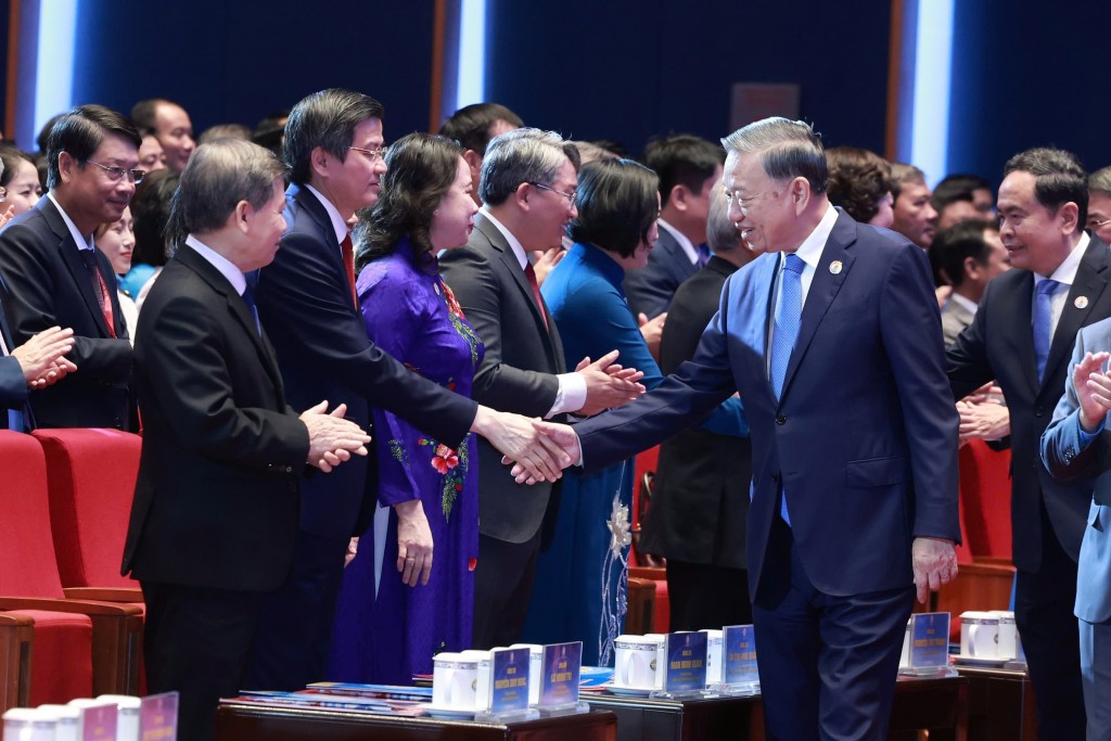 Khai mạc trọng thể Đại hội XIV Công đoàn Việt Nam, đại diện cho gần 10 triệu đoàn viên cả nước
