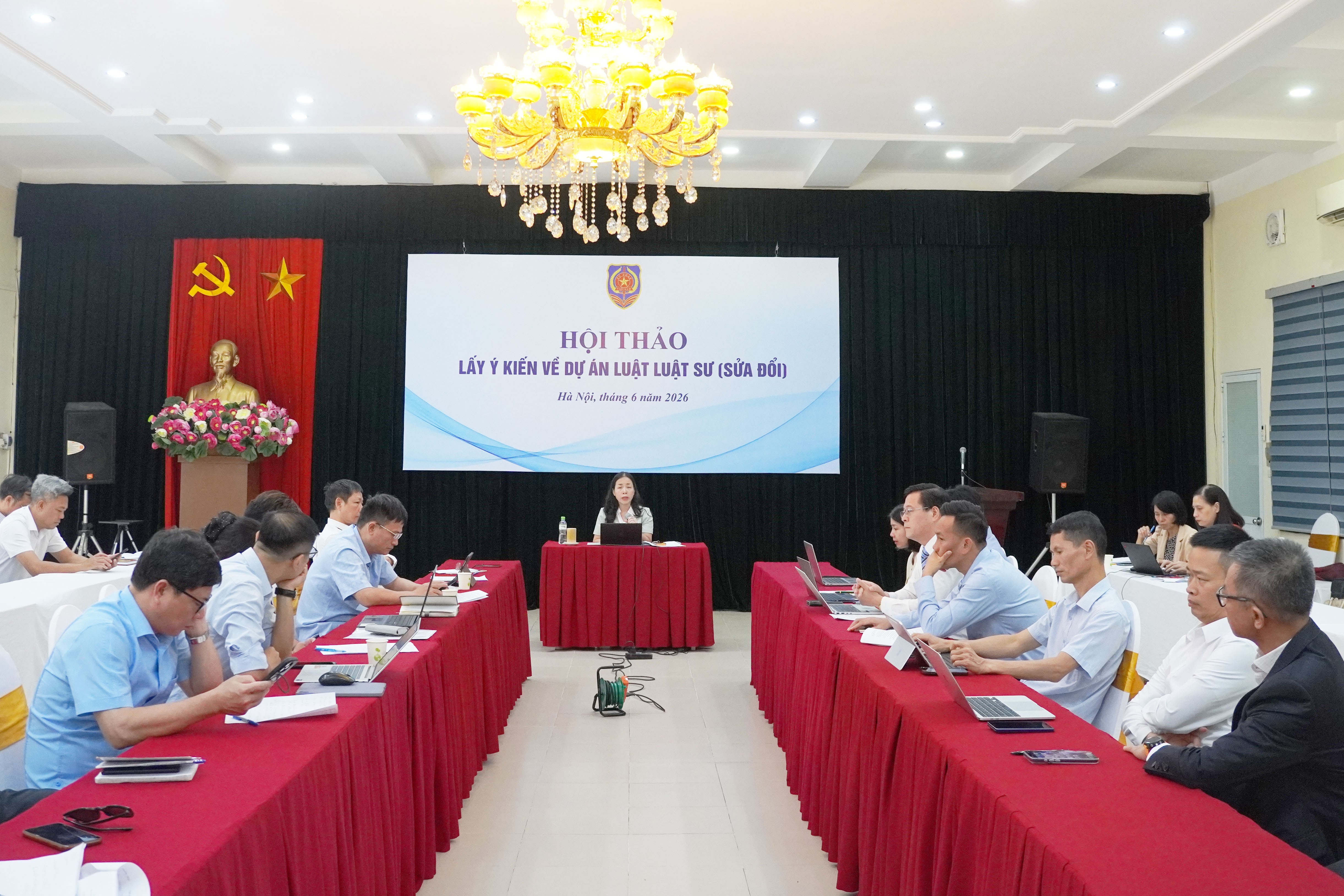 Hoàn thiện hành lang pháp lý về luật sư và hành nghề luật sư trong tình hình mới