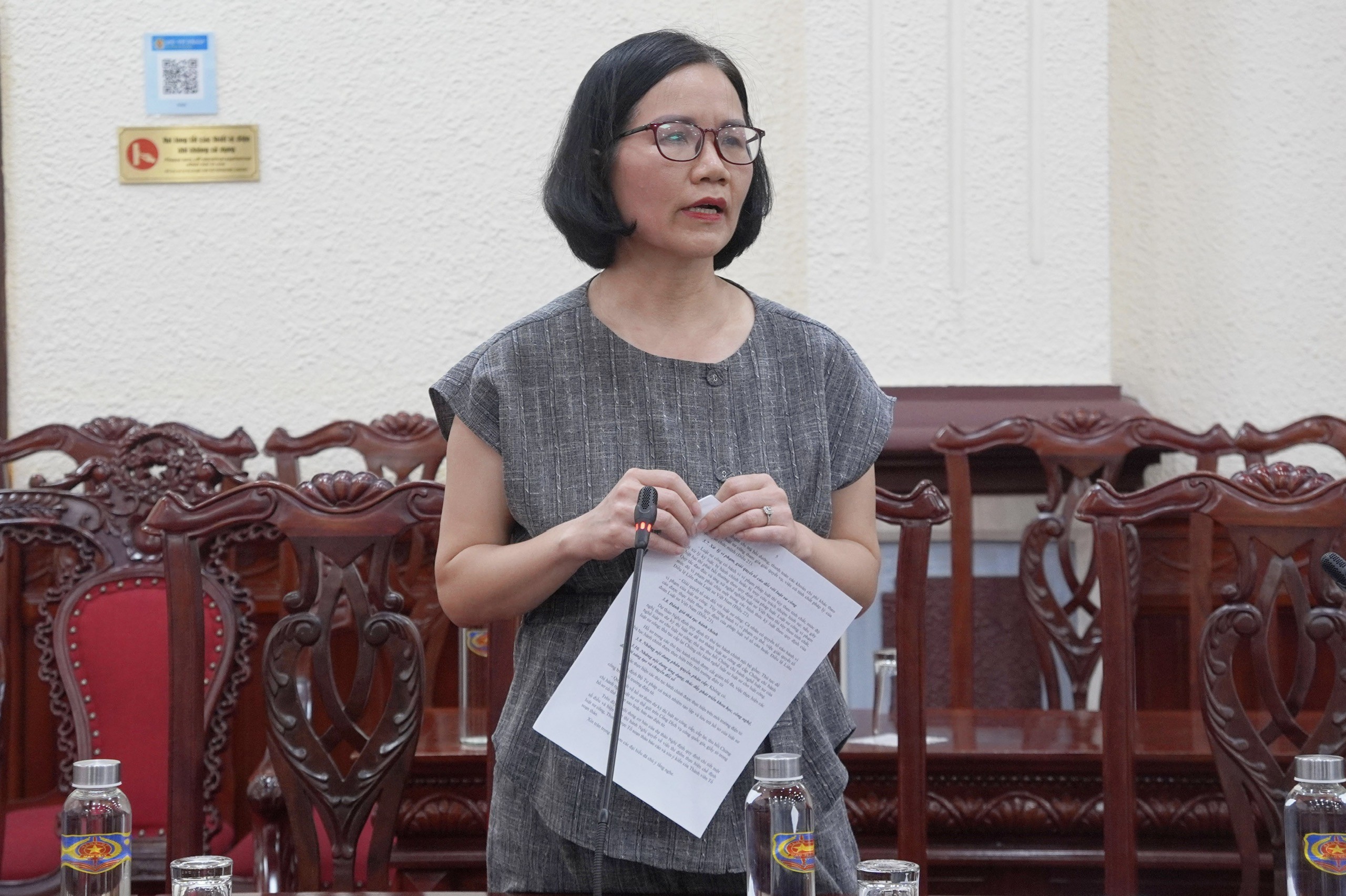 Hoàn thiện hành lang pháp lý đồng bộ, thống nhất về luật sư công