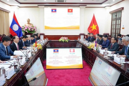 Thống nhất nhiều định hướng hợp tác trọng tâm giữa hai Bộ Tư pháp Việt Nam và Lào