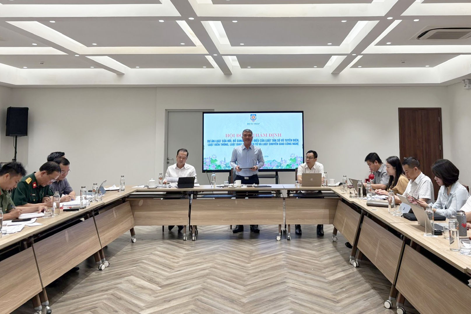 Xây dựng môi trường kinh doanh lành mạnh, công bằng, minh bạch