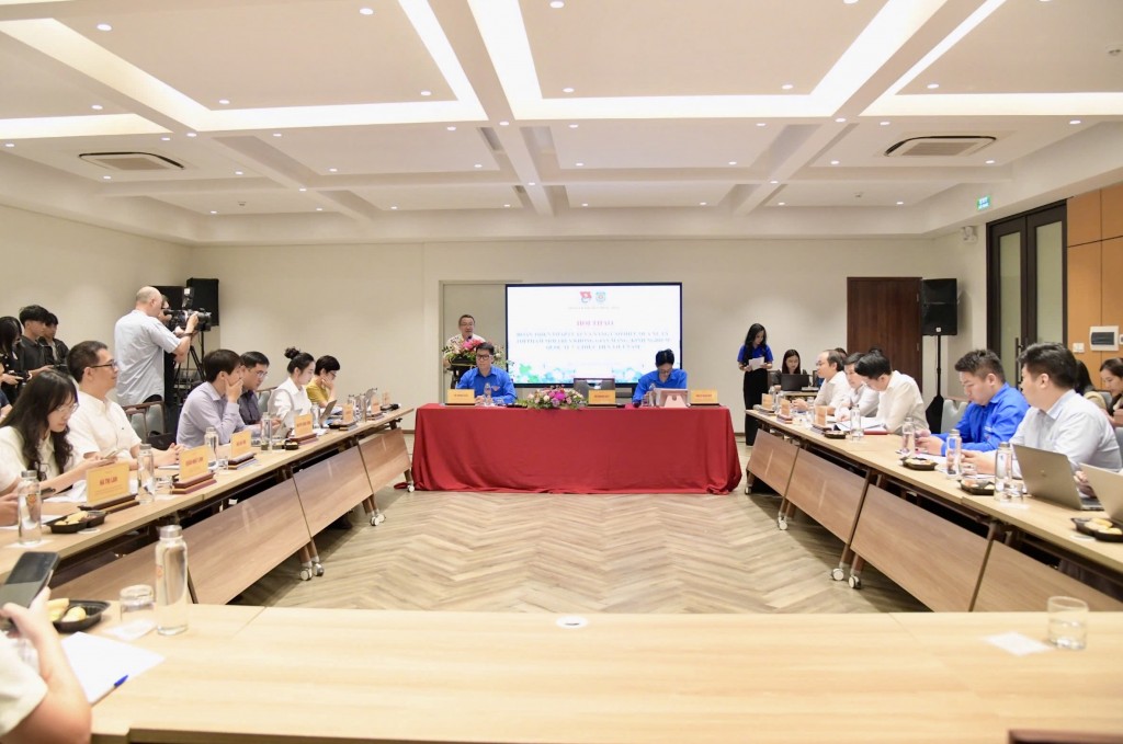Nâng cao hiệu quả xử lý tội phạm mới trên không gian mạng từ thực tiễn Việt Nam và kinh nghiệm quốc tế