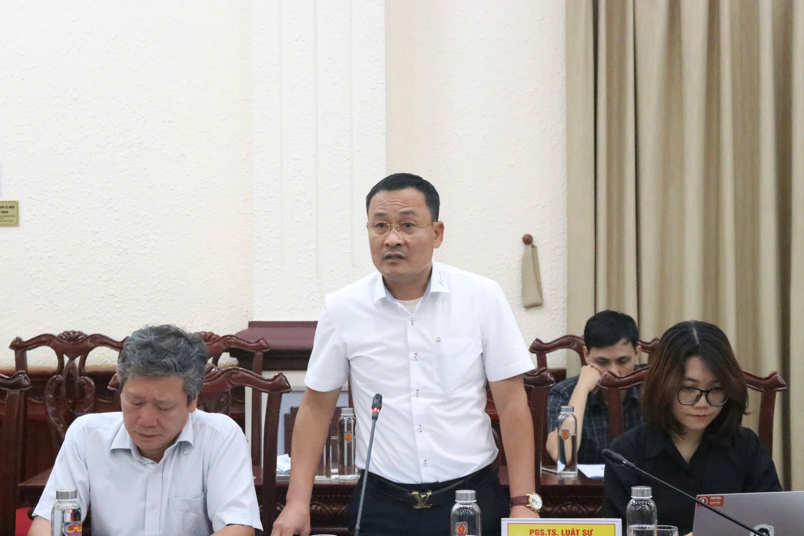 Xây dựng, hoàn thiện Cổng Pháp luật quốc gia phát triển xứng tầm