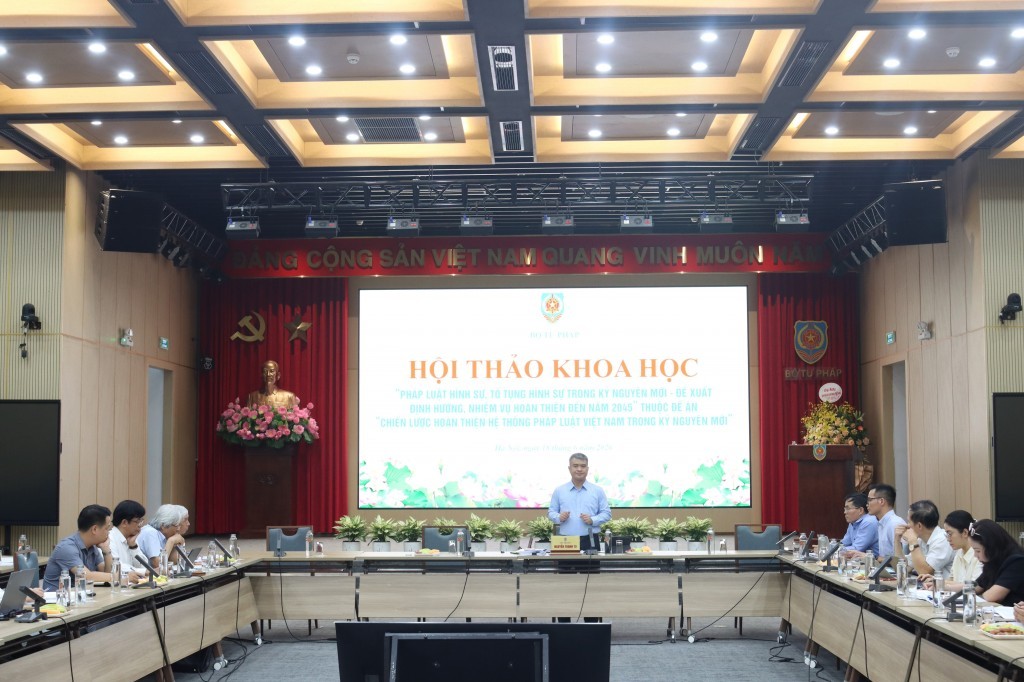 Đổi mới về tư duy trong xây dựng và hoàn thiện pháp luật hình sự