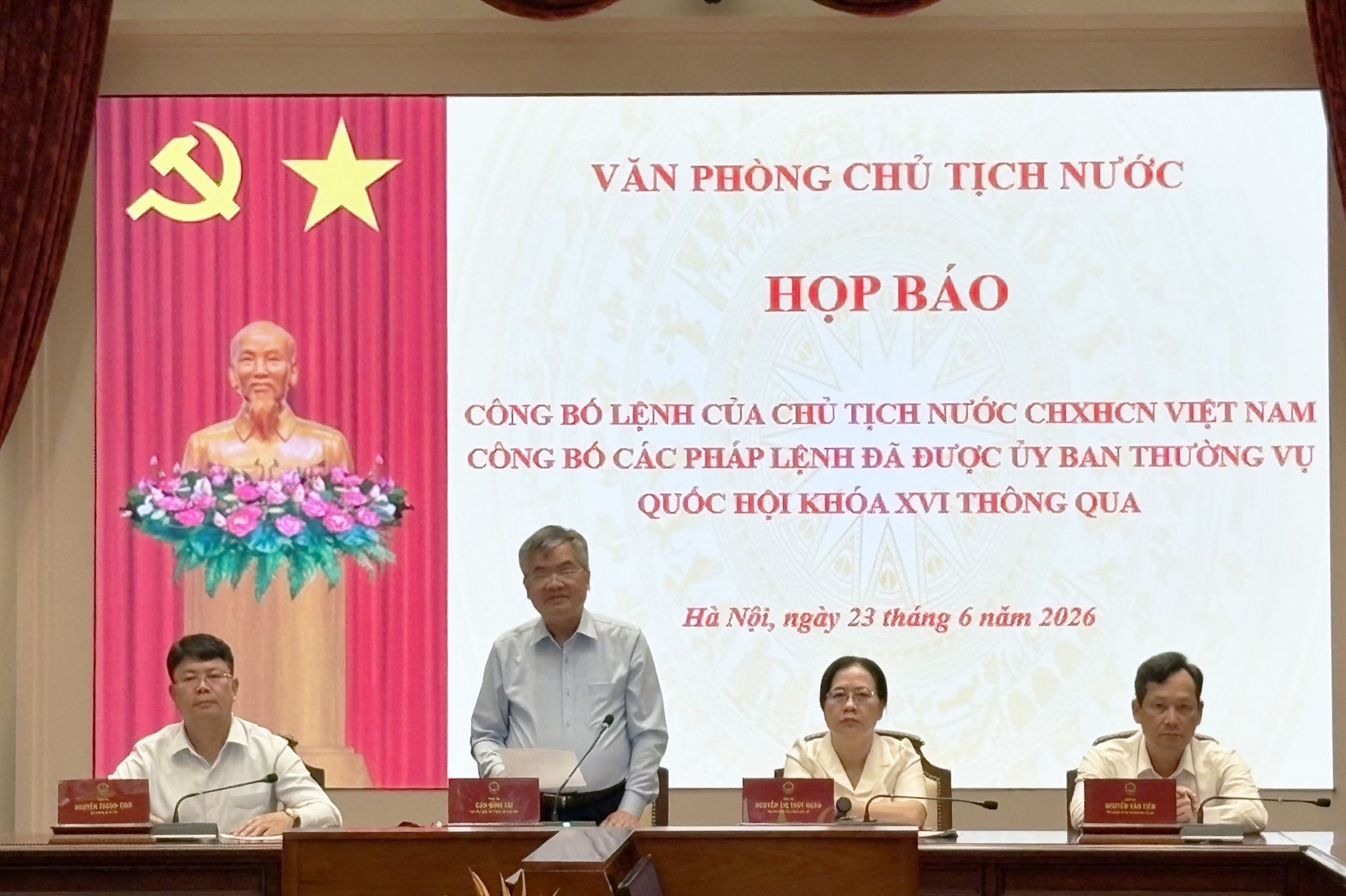 Công bố Lệnh của Chủ tịch nước về 02 pháp lệnh đã được Ủy ban Thường vụ Quốc hội khóa XVI thông qua