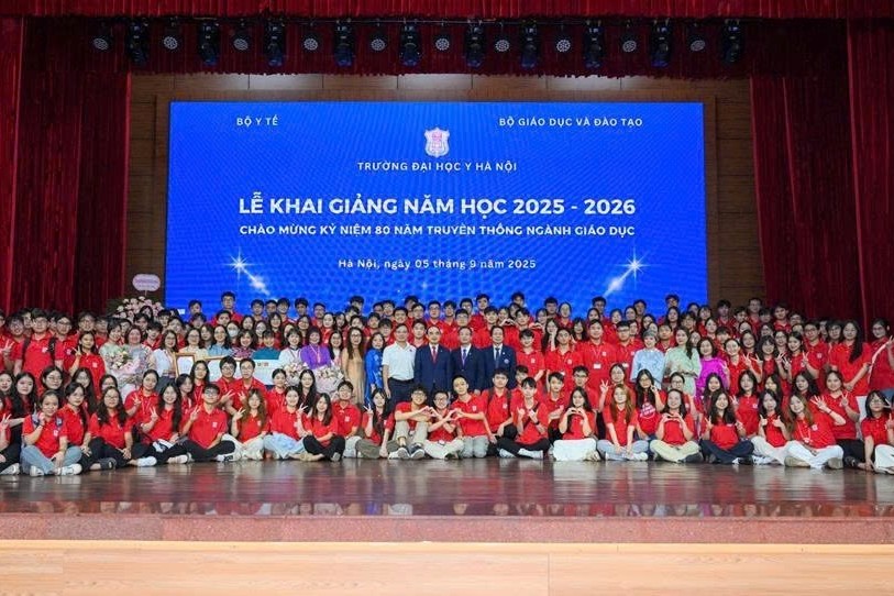 Tăng cường đầu tư phát triển Trường Đại học Y Hà Nội – giải pháp chiến lược xây dựng nguồn nhân lực y tế chất lượng cao cho đất nước