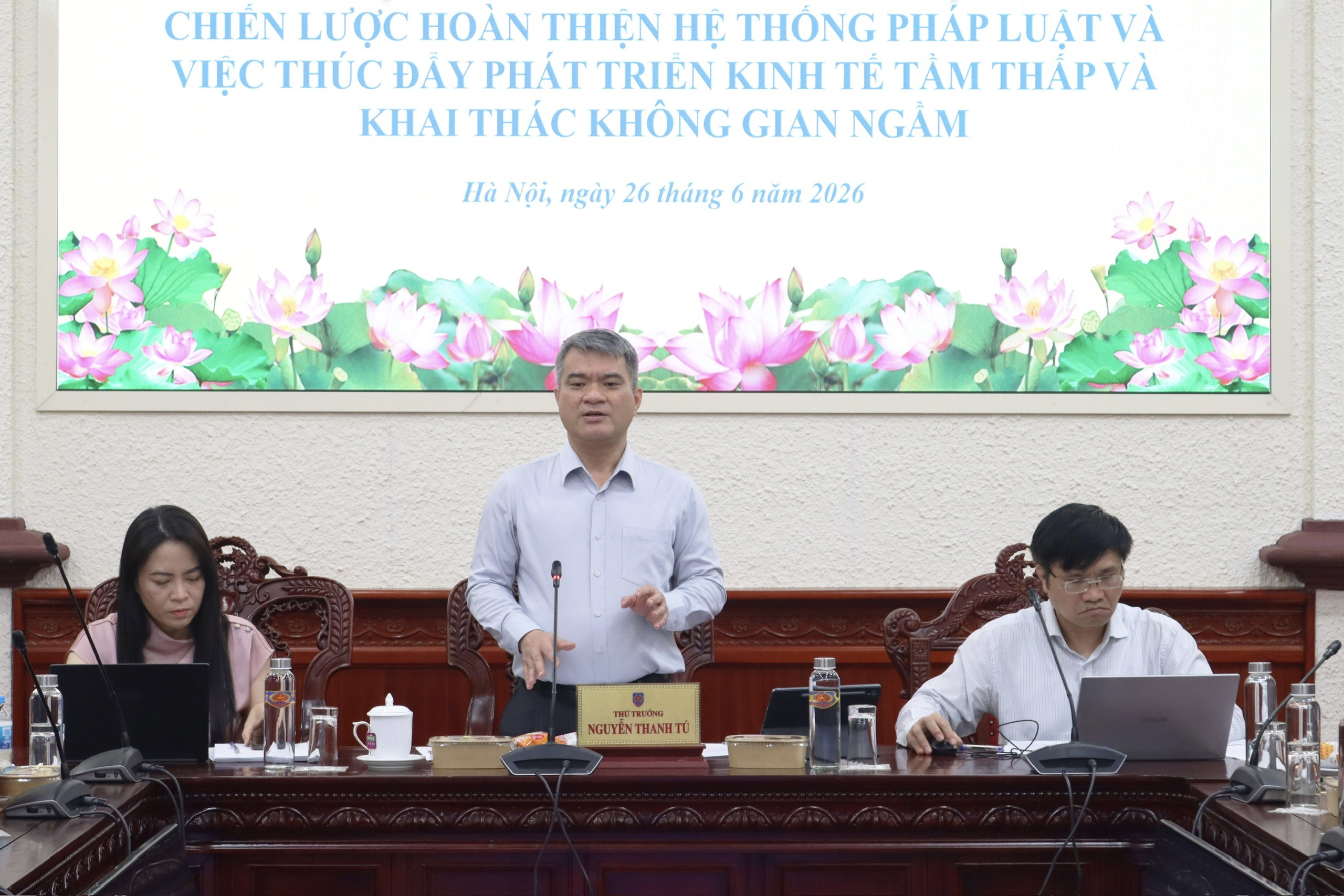 Thúc đẩy phát triển kinh tế tầm thấp và khai thác không gian ngầm