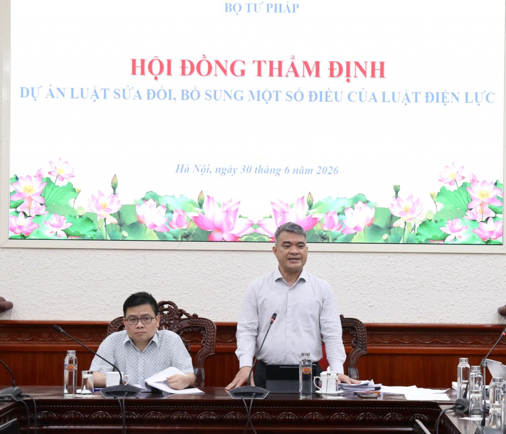 Hoàn thiện khuôn khổ pháp lý về điện lực đáp ứng yêu cầu phát triển mới