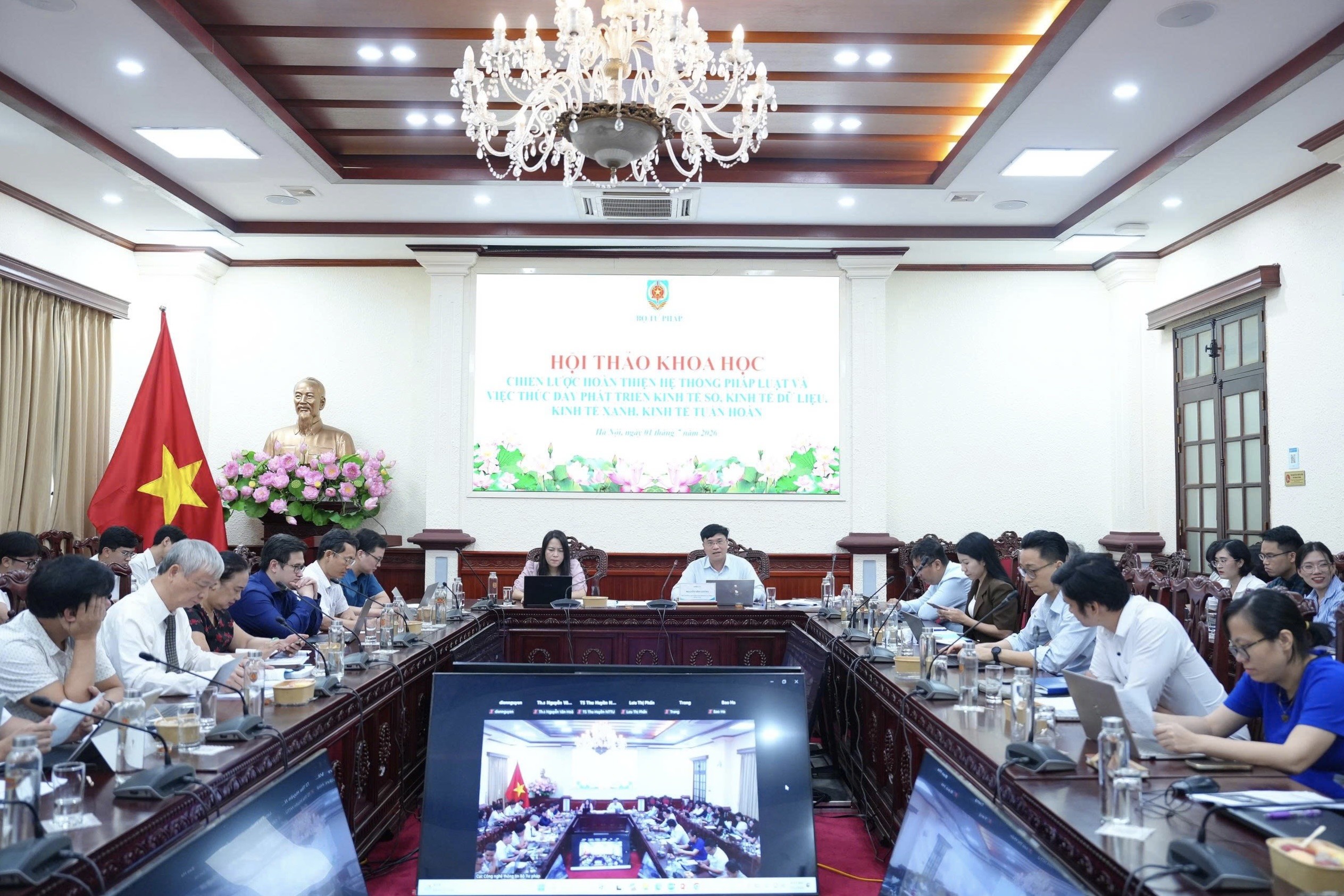 Hoàn thiện hệ thống pháp luật về kinh tế số, kinh tế dữ liệu, kinh tế xanh, kinh tế tuần hoàn