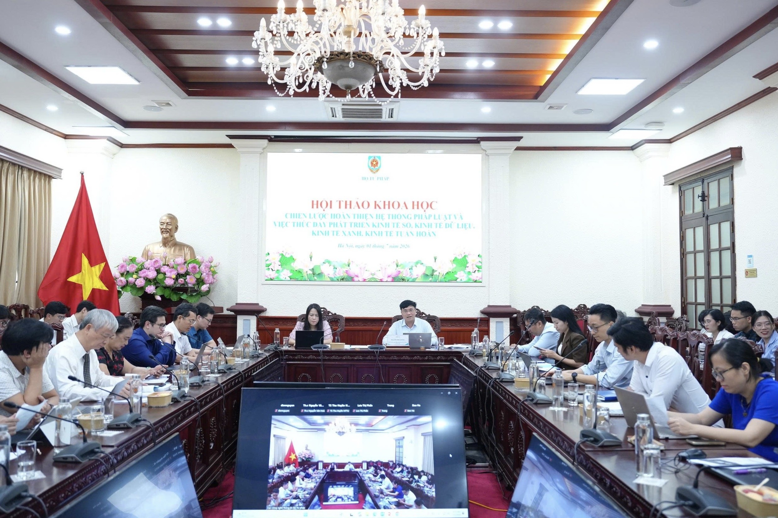 Hoàn thiện hệ thống pháp luật về kinh tế số, kinh tế dữ liệu, kinh tế xanh, kinh tế tuần hoàn