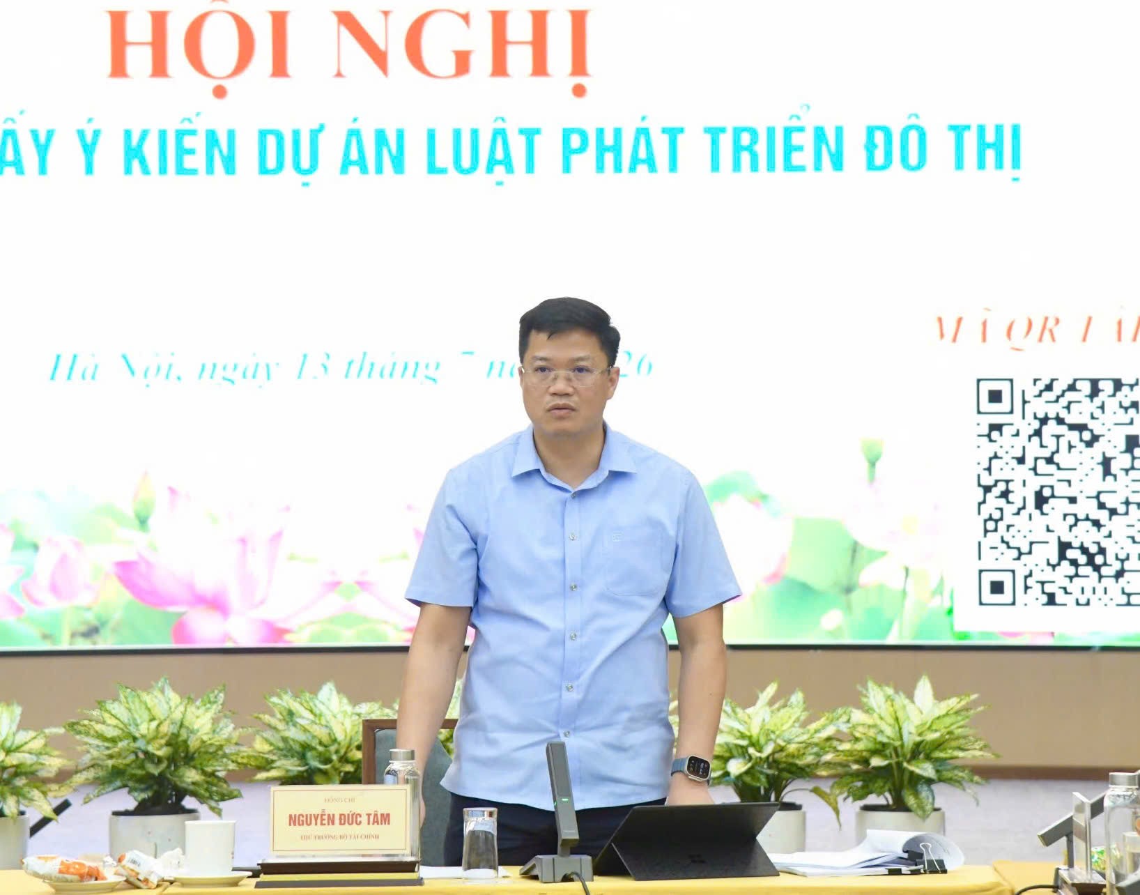 Xây dựng cơ chế, chính sách thúc đẩy phát triển đô thị đặc biệt và khu kinh tế đặc biệt