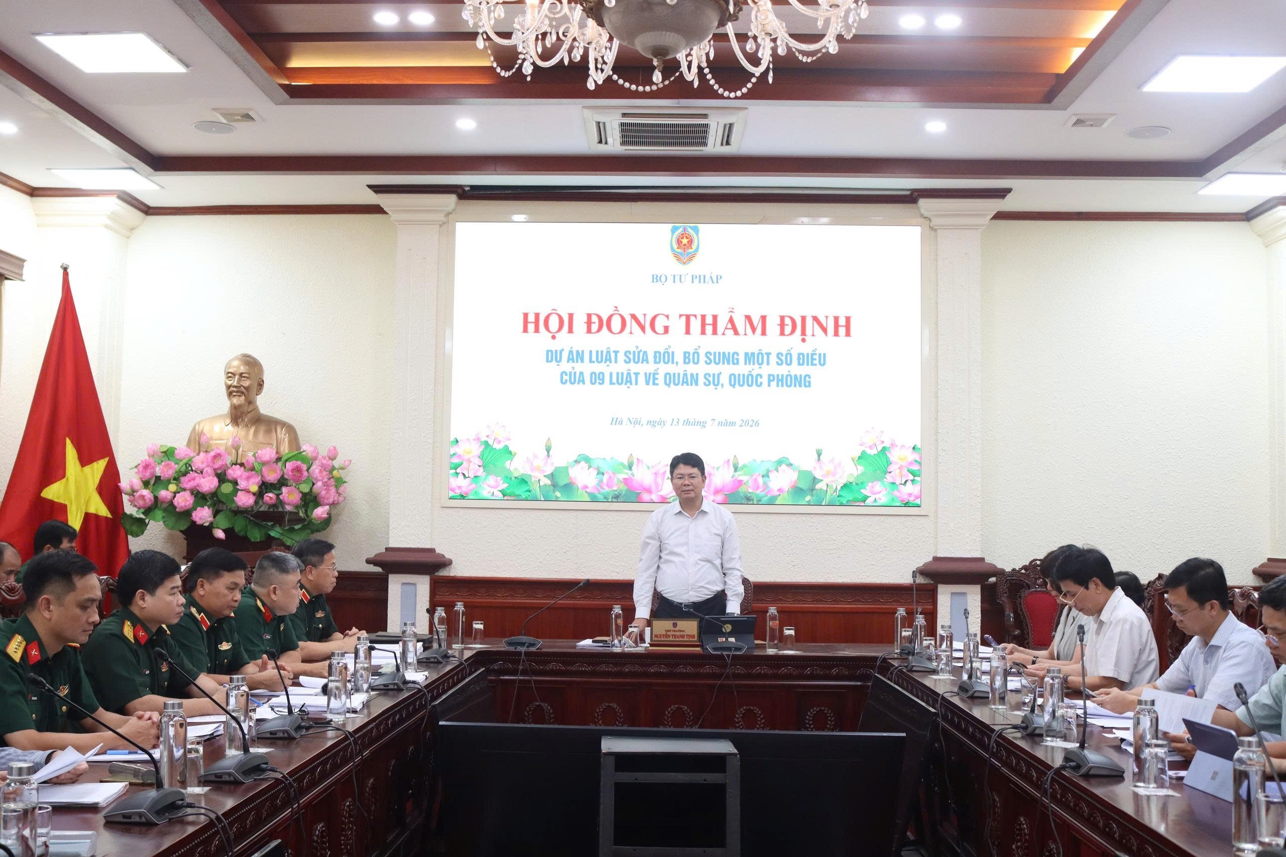 Rà soát, hoàn thiện dự án Luật sửa đổi, bổ sung 9 luật về quân sự, quốc phòng