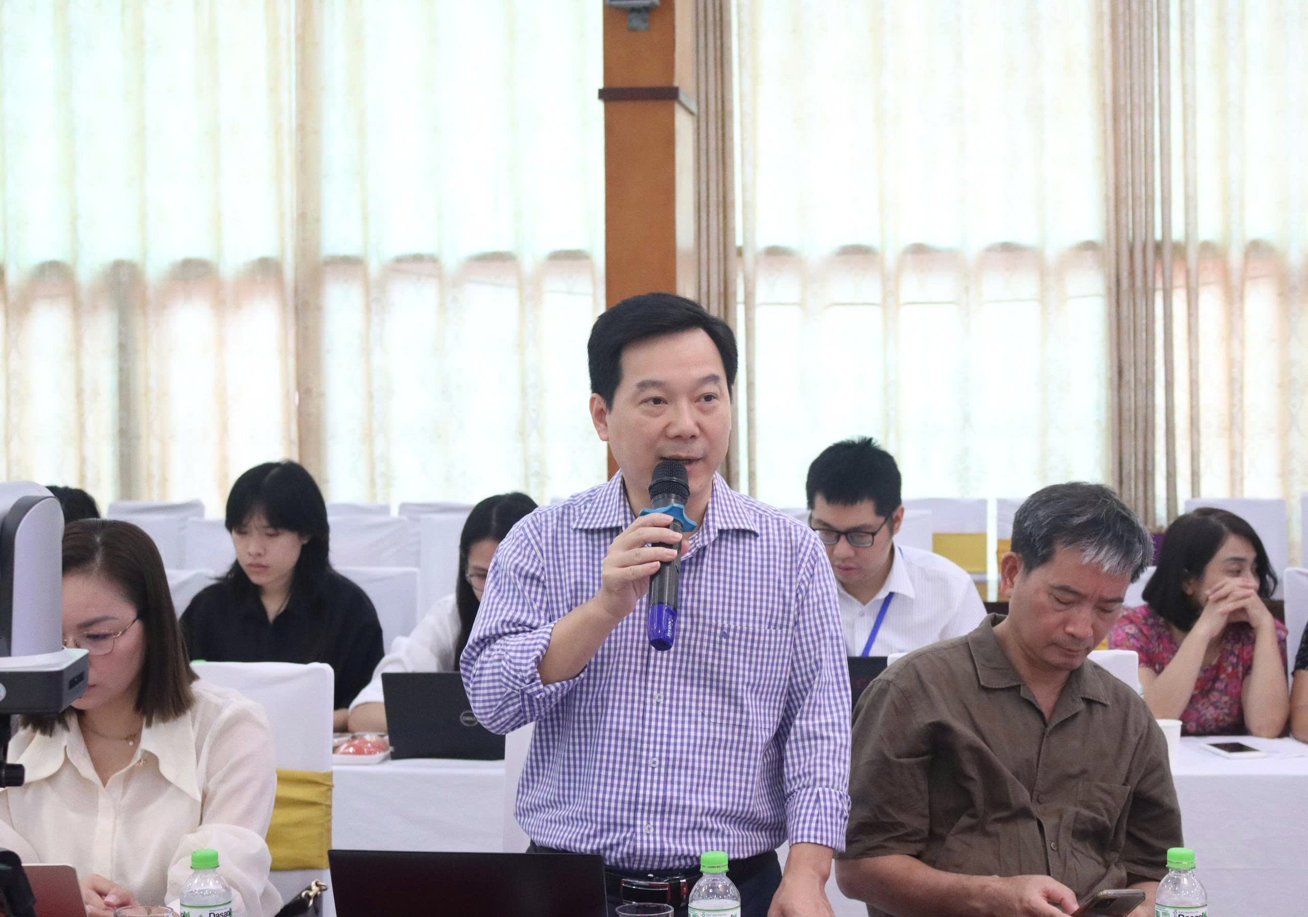 Kinh nghiệm quốc tế trong hoàn thiện hệ thống pháp luật