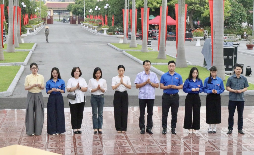 Tạp chí Dân chủ và Pháp luật tổ chức các hoạt động tri ân nhân kỷ niệm 79 năm Ngày Thương binh - Liệt sĩ