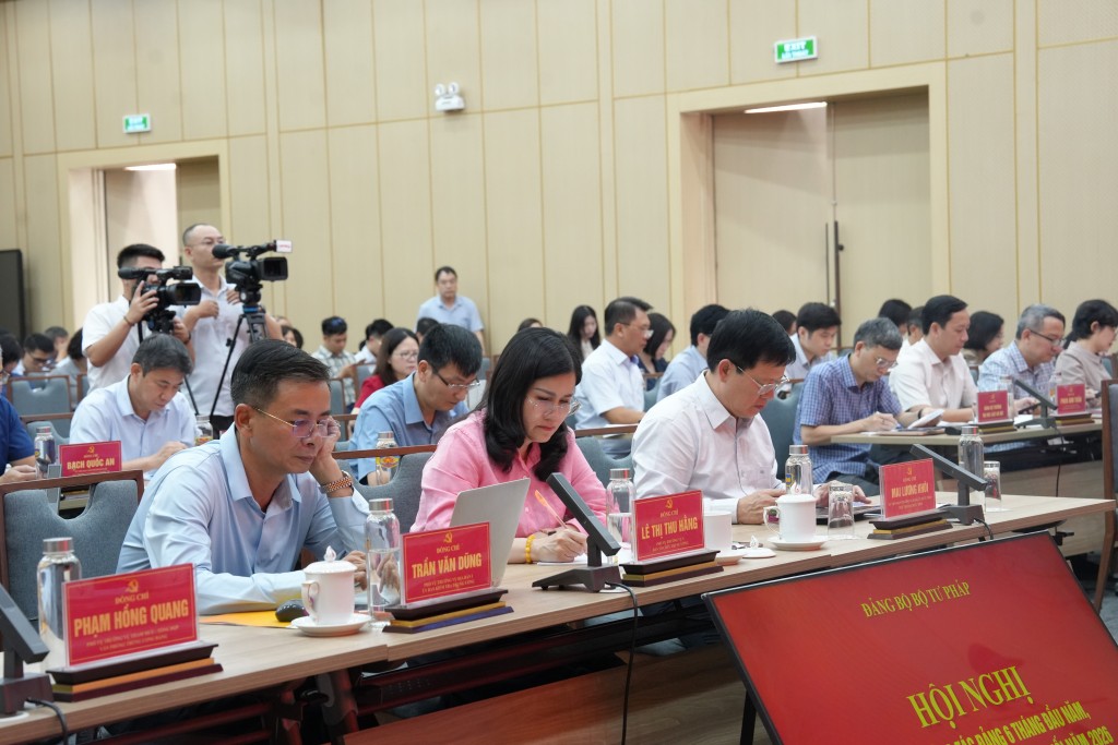 Quyết tâm hoàn thành tốt các mục tiêu, nhiệm vụ năm 2026, góp phần thực hiện thắng lợi Nghị quyết Đại hội Đảng bộ Bộ Tư pháp lần thứ I, nhiệm kỳ 2025 - 2030