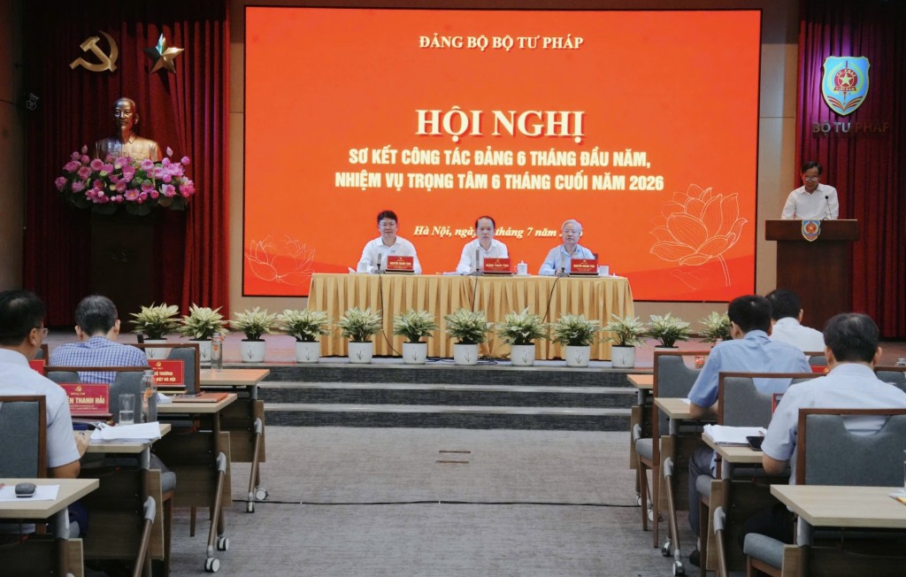 Quyết tâm hoàn thành tốt các mục tiêu, nhiệm vụ năm 2026, góp phần thực hiện thắng lợi Nghị quyết Đại hội Đảng bộ Bộ Tư pháp lần thứ I, nhiệm kỳ 2025 - 2030