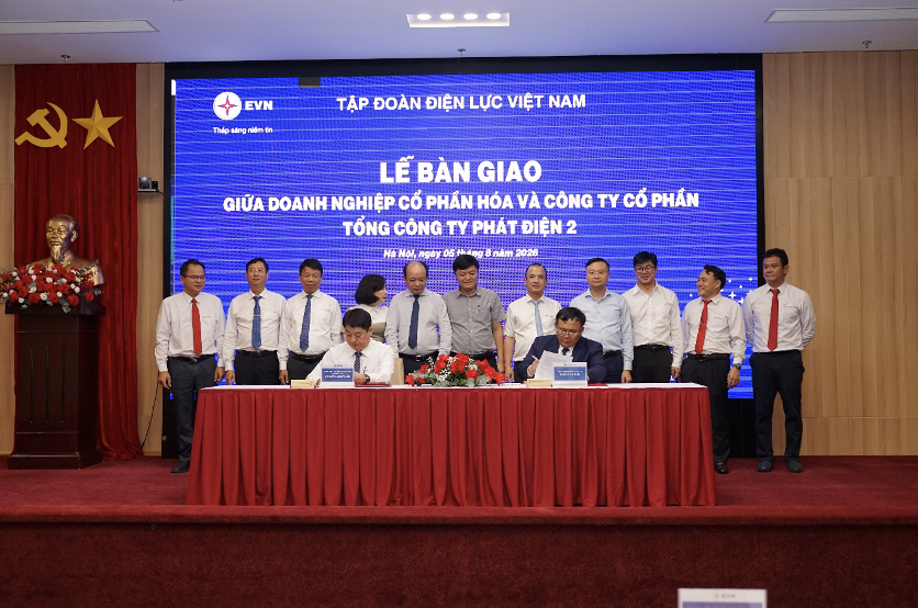 Lễ bàn giao giữa doanh nghiệp cổ phần hoá và Công ty cổ phần EVNGENCO2