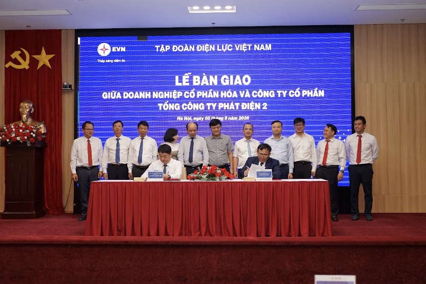 Lễ bàn giao giữa doanh nghiệp cổ phần hoá và Công ty cổ phần EVNGENCO2