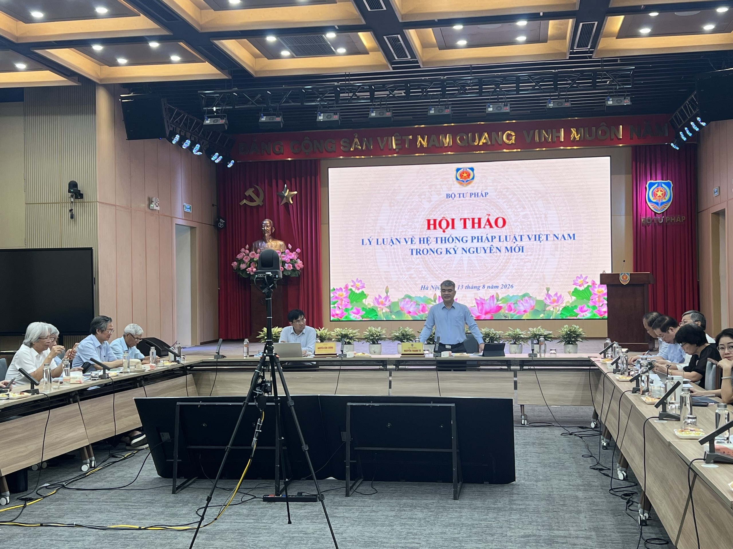 Tư duy, giá trị và yêu cầu mới trong hoàn thiện hệ thống pháp luật Việt Nam