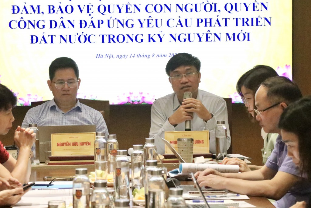 Hoàn thiện pháp luật cần nhìn nhận quyền con người như nền tảng, động lực của sự phát triển