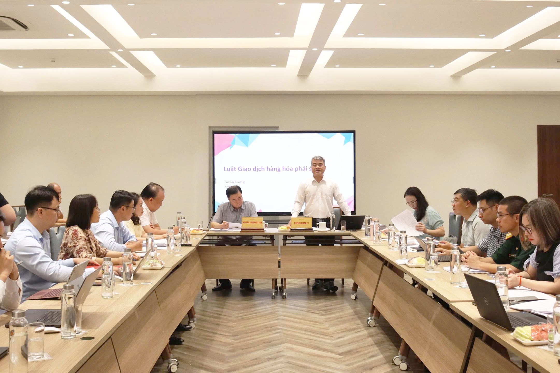 Phát triển thị trường giao dịch hàng hóa phái sinh theo hướng hiện đại, an toàn, minh bạch