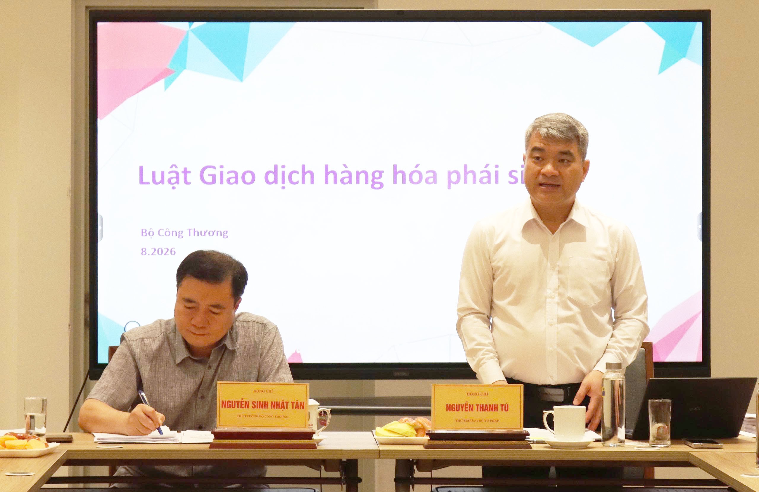 Phát triển thị trường giao dịch hàng hóa phái sinh theo hướng hiện đại, an toàn, minh bạch