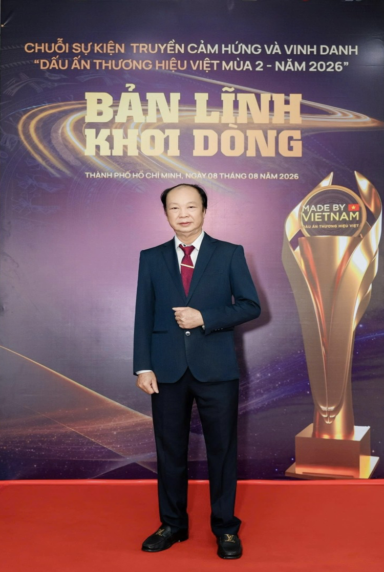 Doanh nhân Nguyễn Đình Thắng - Phó chủ tịch Hội Truyền thông số Việt Nam, Phó Chủ tịch Hội Kỷ lục gia Việt Nam - Chủ tịch Hội đồng thẩm định Thương hiệu “ Make by Việt Nam -2026”