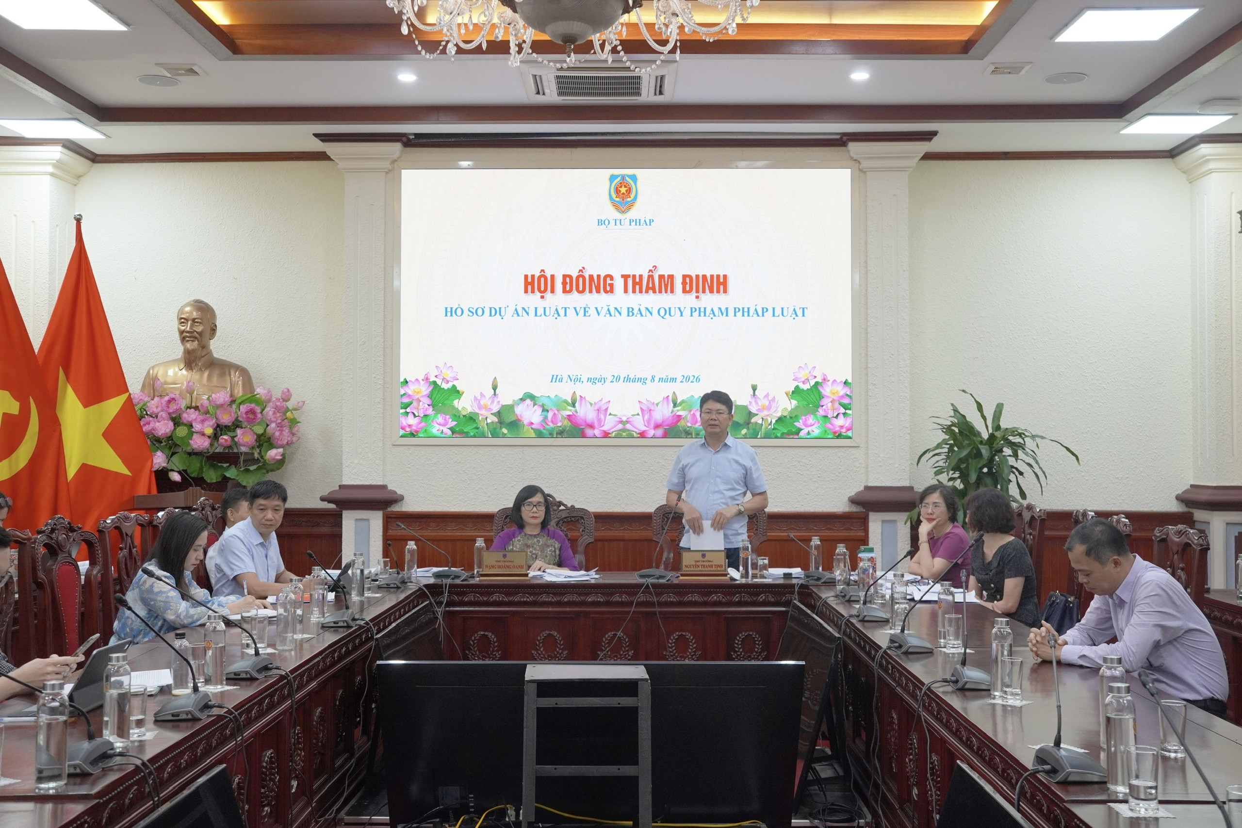 Đổi mới toàn diện trong xây dựng, ban hành văn bản quy phạm pháp luật