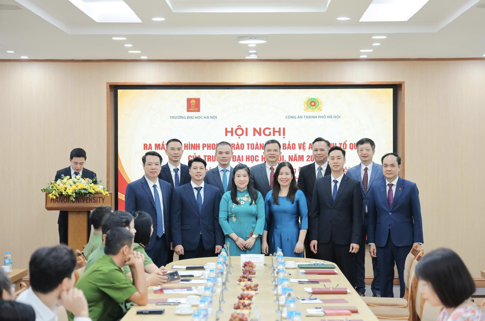 Công tác phổ biến, giáo dục và thực hiện quy định pháp luật về phòng, chống tham nhũng, tiêu cực tại Trường Đại học Hà Nội