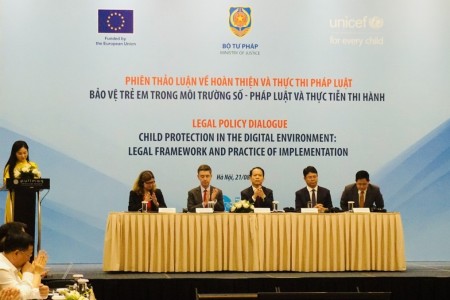 Xây dựng "tấm khiên pháp lý" hữu hiệu để bảo vệ trẻ em trên không gian mạng
