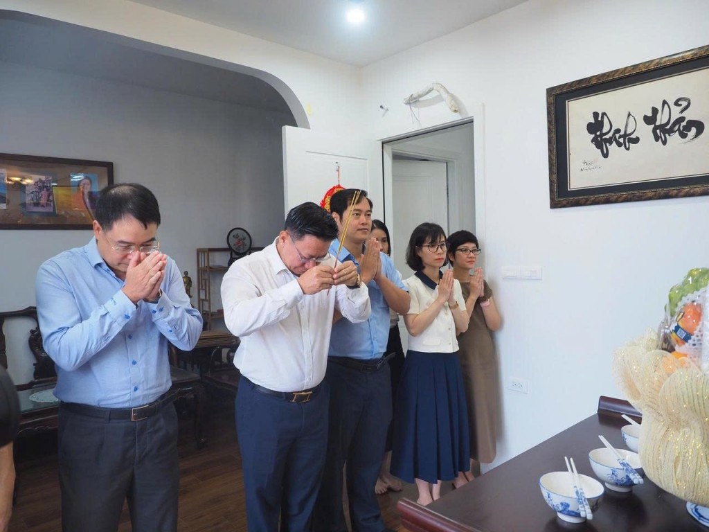 Lãnh đạo Bộ Tư pháp thăm nguyên Lãnh đạo Bộ qua các thời kỳ