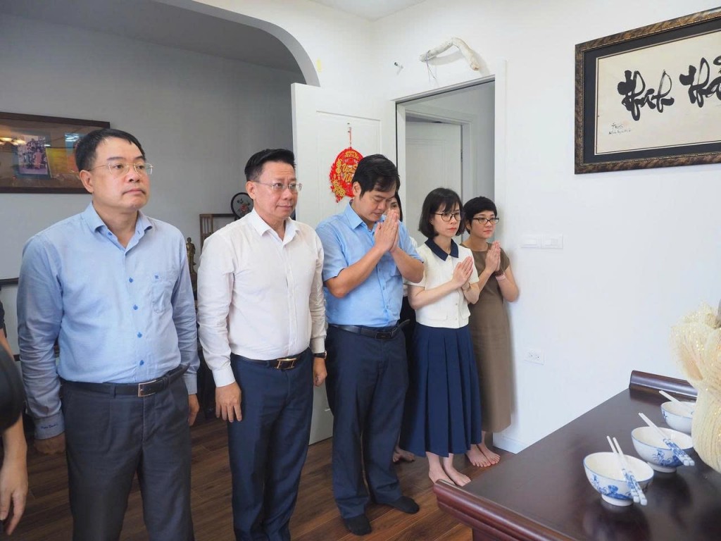 Lãnh đạo Bộ Tư pháp thăm nguyên Lãnh đạo Bộ qua các thời kỳ