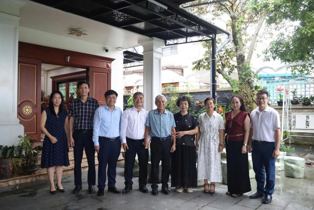 Lãnh đạo Bộ Tư pháp thăm nguyên Lãnh đạo Bộ qua các thời kỳ