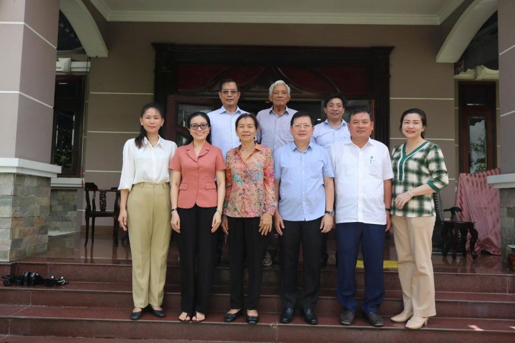 Lãnh đạo Bộ Tư pháp thăm nguyên Lãnh đạo Bộ qua các thời kỳ