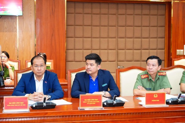 Long Châu tiếp tục đồng hành cùng Công an TP.HCM nhân rộng mô hình chuyển đổi số đột phá Trạm Công dân số