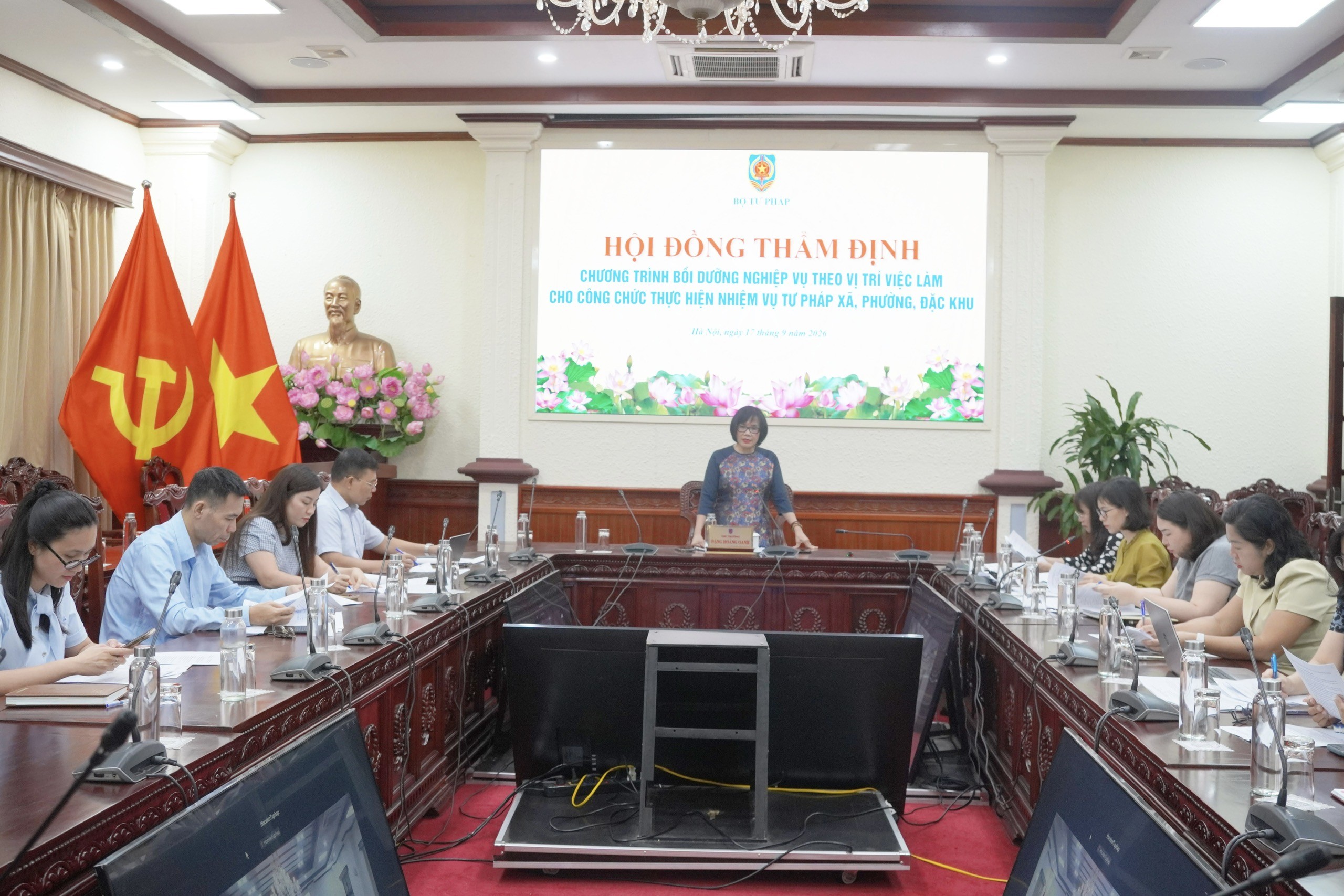 Nâng cao năng lực, tính chuyên nghiệp cho đội ngũ cán bộ, công chức tư pháp xã, phường, đặc khu