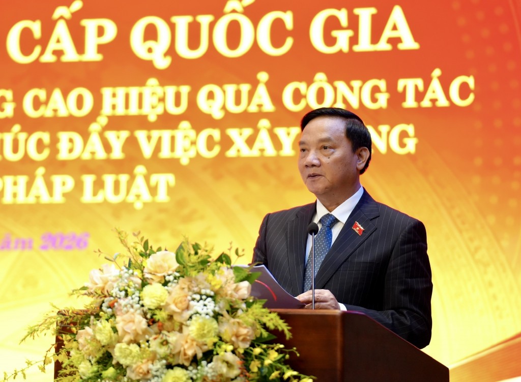 Đổi mới tư duy, đưa cuộc sống vào pháp luật