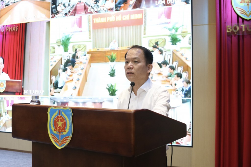 Bộ trưởng Bộ Tư pháp Hoàng Thanh Tùng phát biểu khai mạc hội nghị